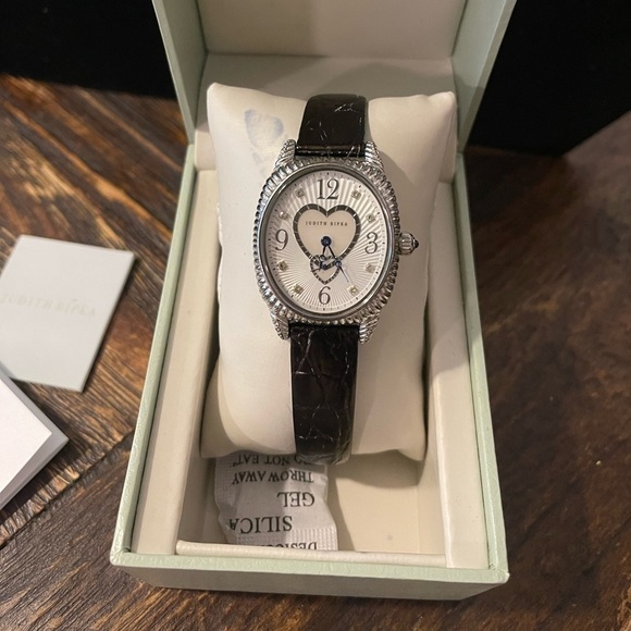 MINT Judith Ripka Sterl Silver Quartz Watch w/Cabachon Crown - Picture 3 of 6